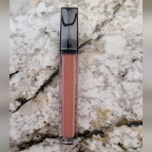 Estee Lauder Kissable Lip Shine - Picture 2 of 10